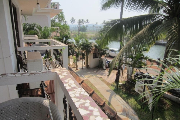 Hotel Riverside Regency Resort